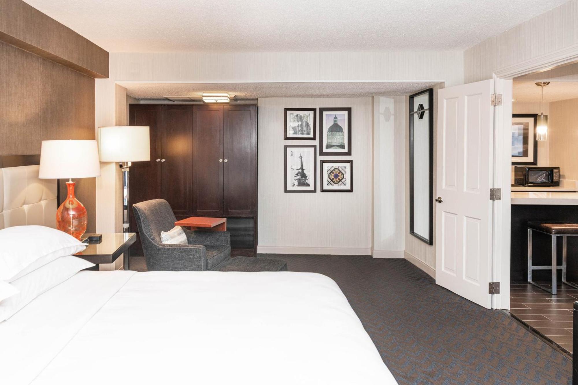 Sheraton Indianapolis City Centre Hotel Exterior foto