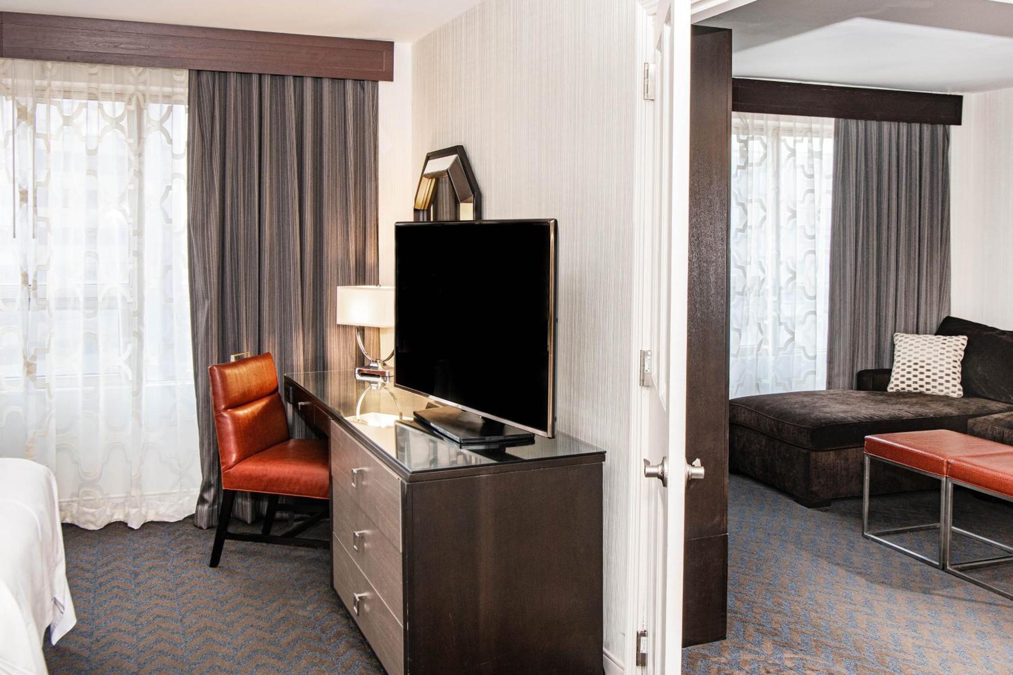 Sheraton Indianapolis City Centre Hotel Exterior foto